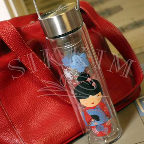 Butelka Szklana JM z zaparzaczem `Mała Gejsza Red` 400ml